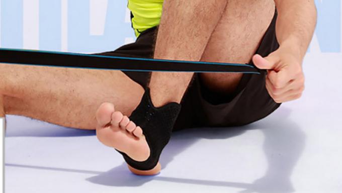 傷害の回復のための調節可能な耐久の足首およびフィート サポート支柱